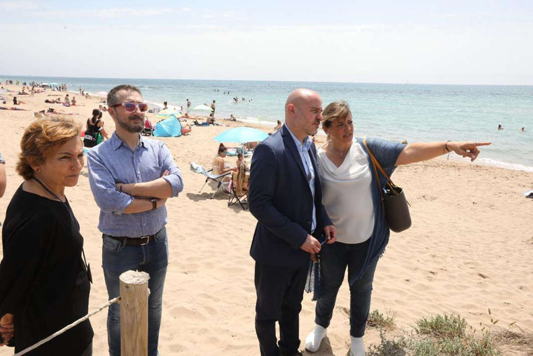 Badia demana una aportació de sorra urgent a la platja de Gavà 