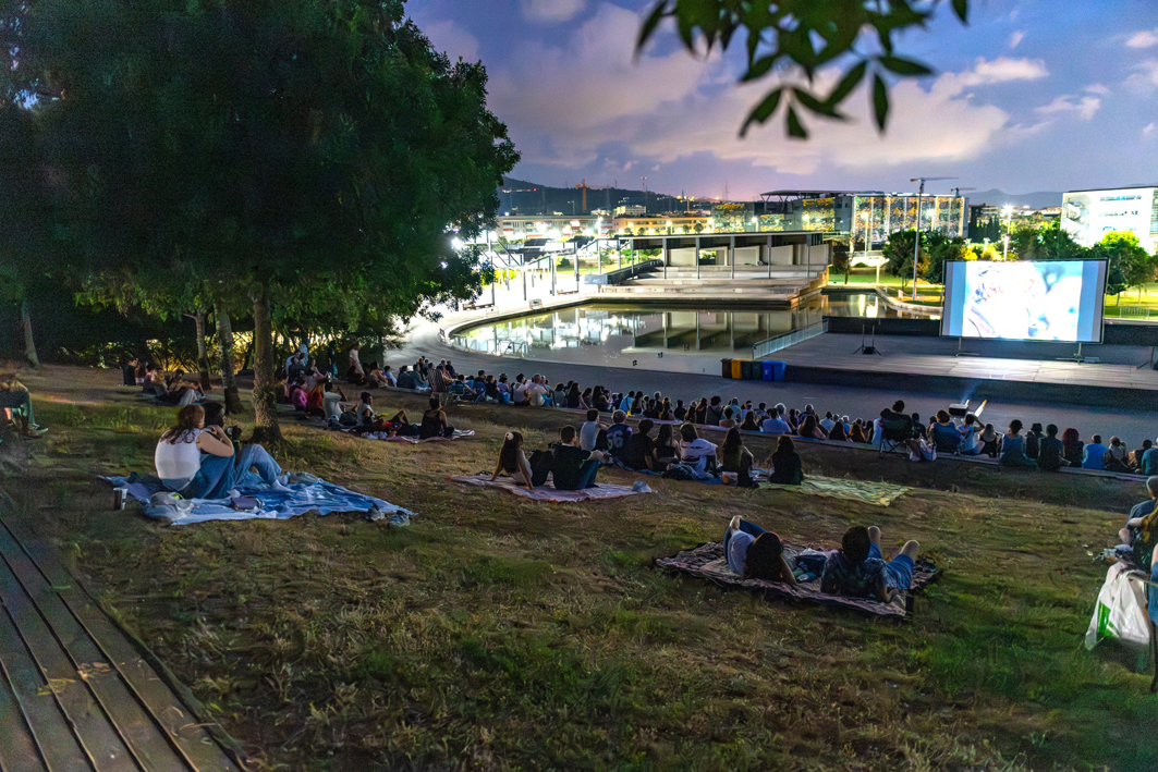 Cinema a la fresca al Parc de la Marina tots els divendres de juliol i agost