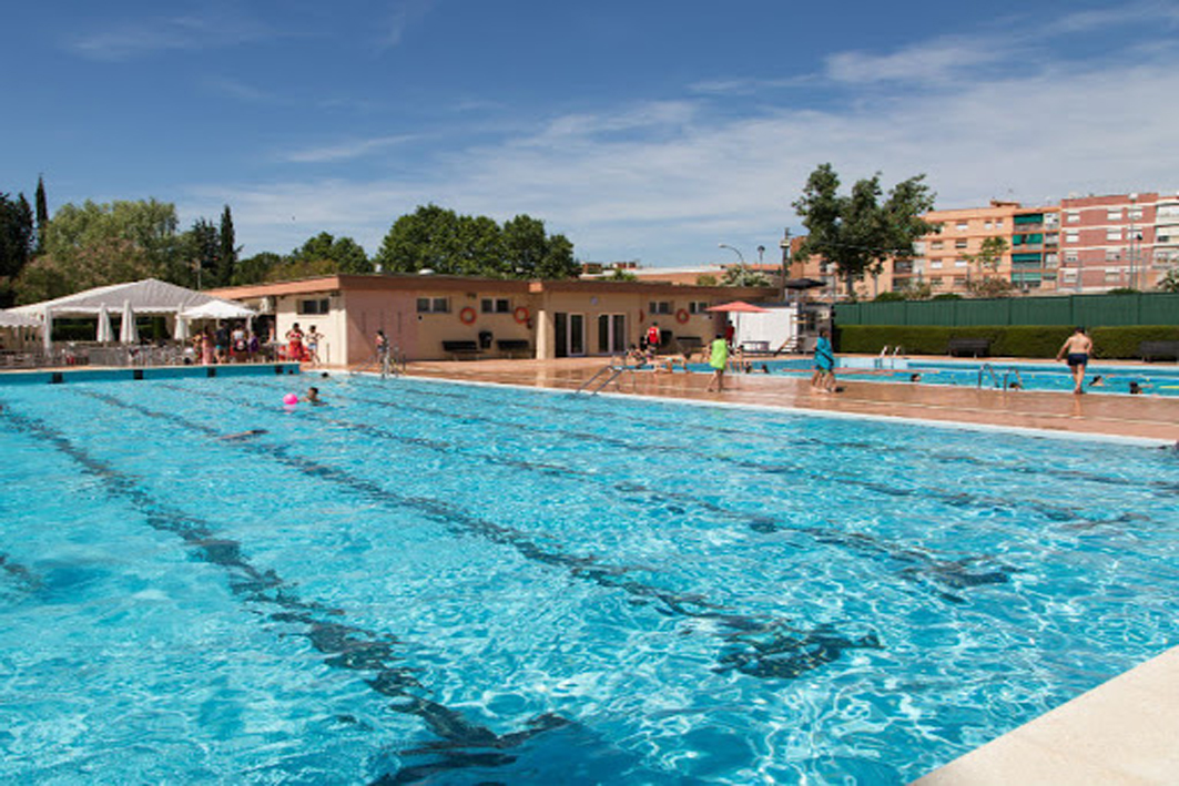 Las piscinas del Centro Acuático Municipal continuarán abiertas