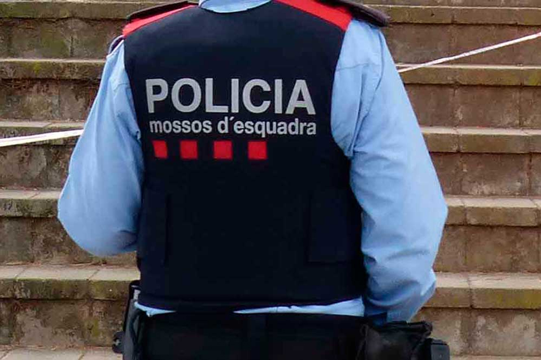 Detenen un fals revisor del gas que estafava i robava a dones d’edat avançada a Viladecans