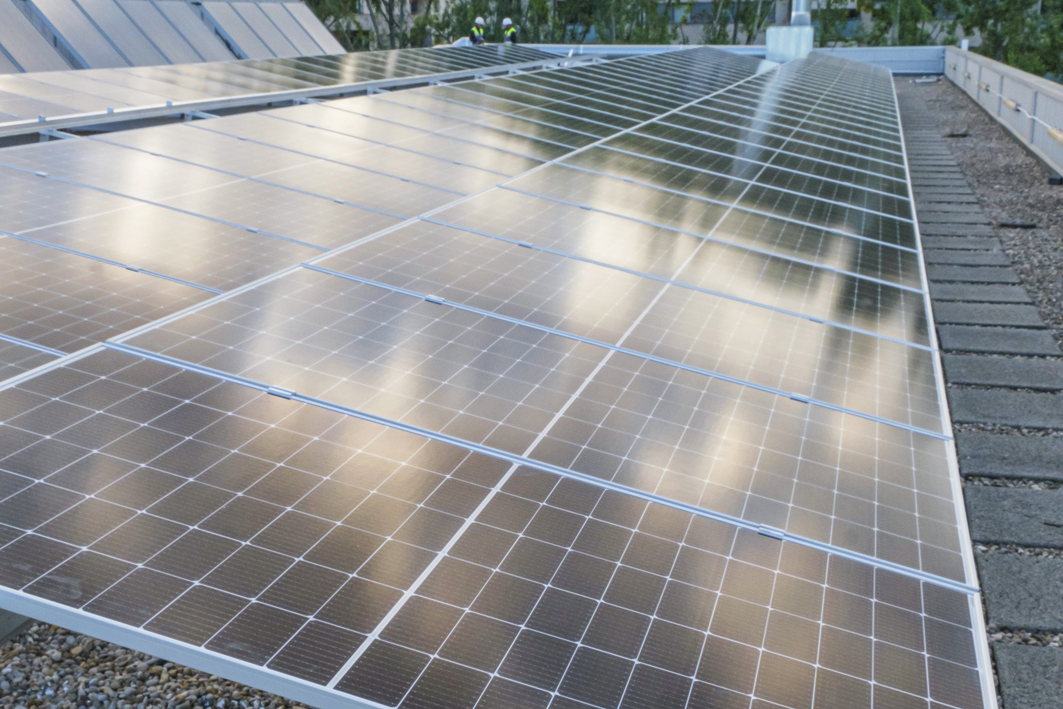 L'Ajuntament inicia les obres d'instal·lació de plaques fotovoltaiques a l'escola Roser Capdevila