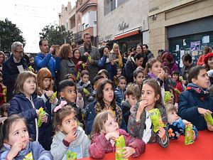 Els nens i les nenes celebraran les campanades de Cap d’Any a les 12 del matí, a la plaça de la Vila